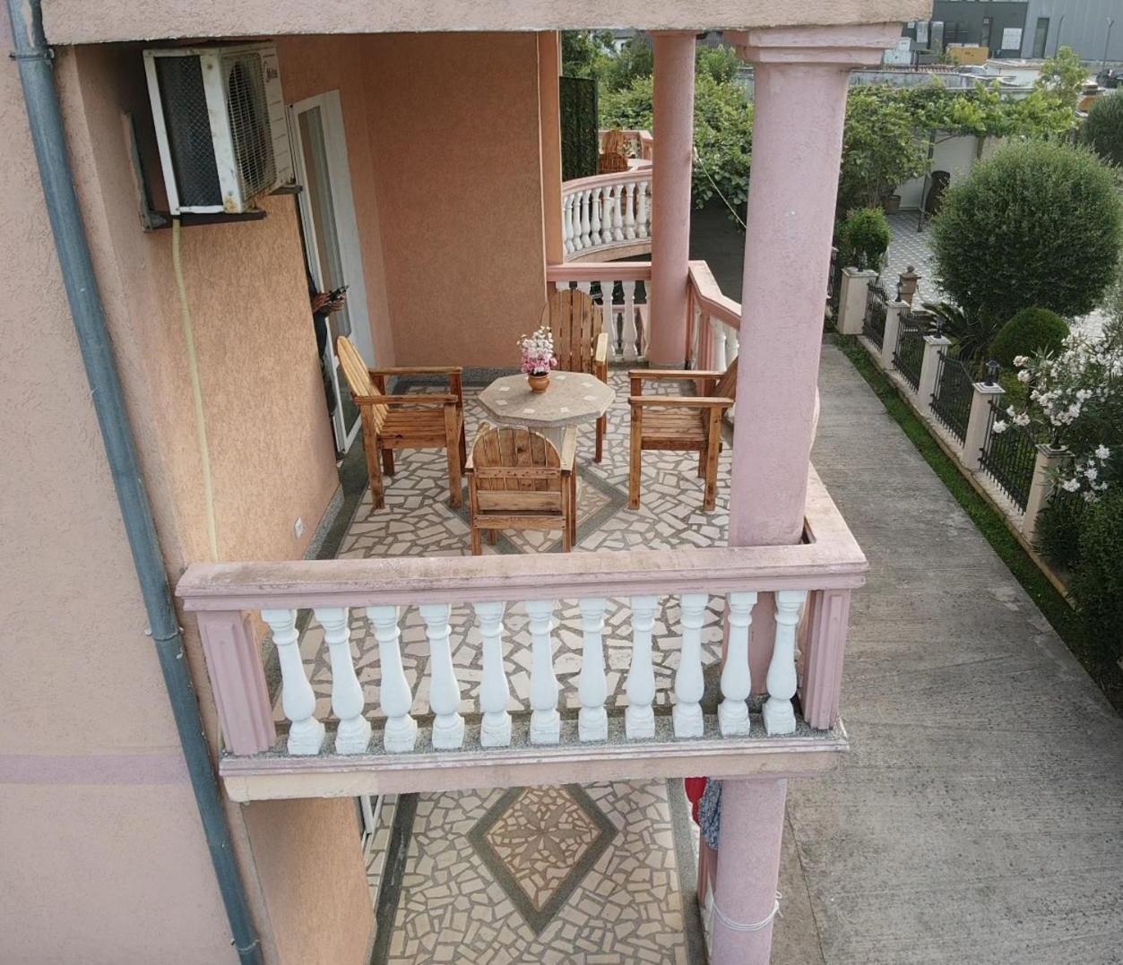 Kurt Apartaments Ulcinj Extérieur photo