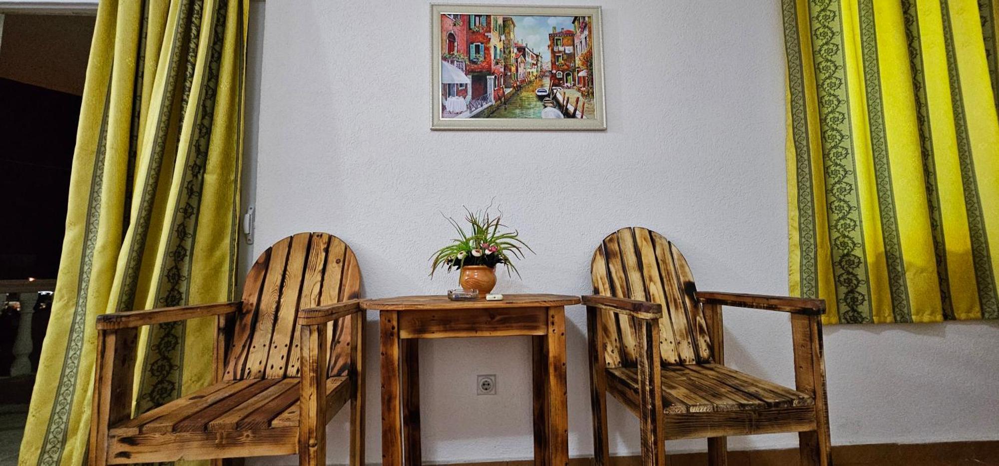 Kurt Apartaments Ulcinj Extérieur photo